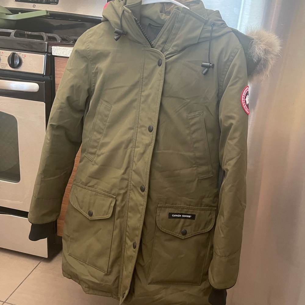 Canada Goose Trillium Parka Fusion Fit Heritage
Military Green